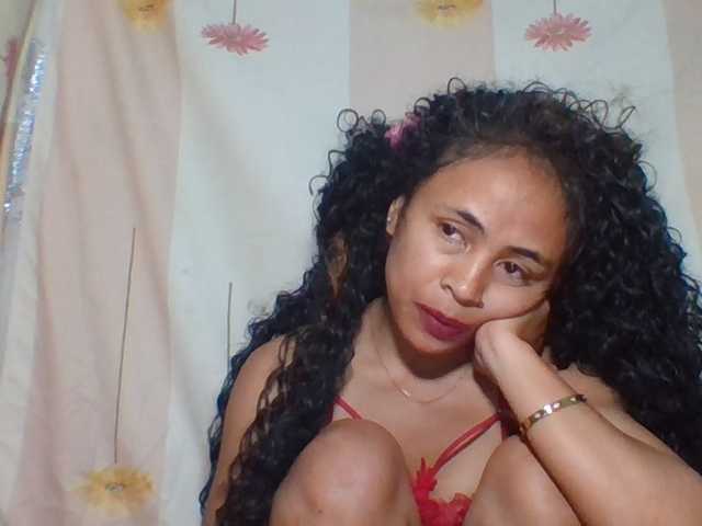 prettygirls11 live cam on BongaCams