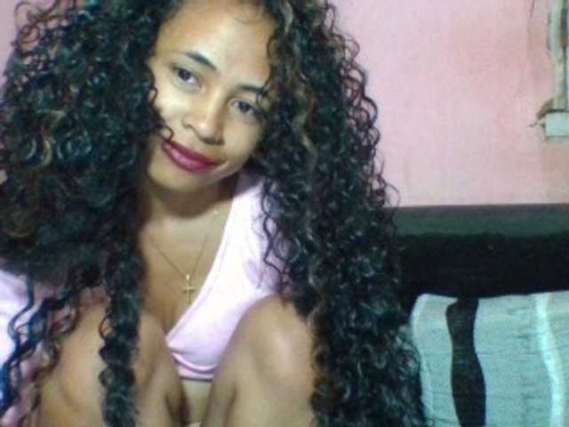 prettygirls11 live cam on BongaCams
