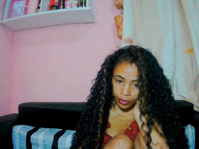 prettygirls11 live cam on BongaCams