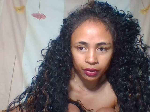 prettygirls11 live cam on BongaCams