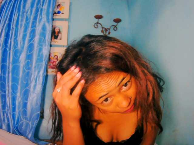 prettygirls11 live cam on BongaCams