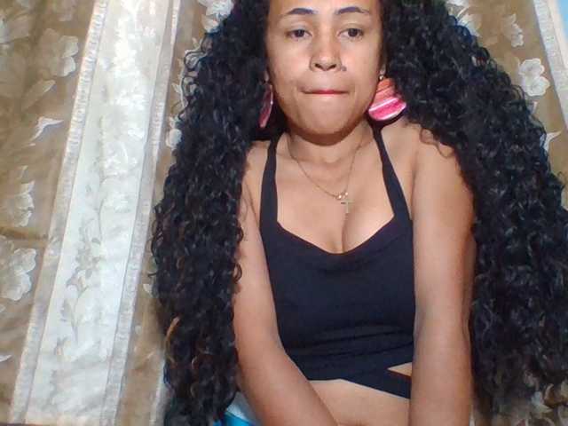 prettygirls11, live now on BongaCams