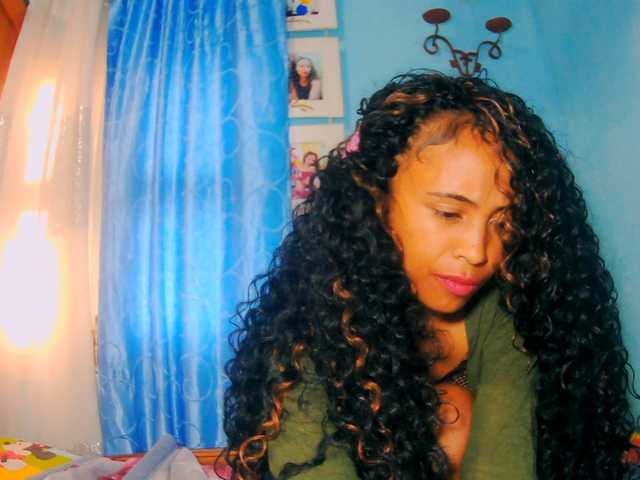prettygirls11 live cam on BongaCams