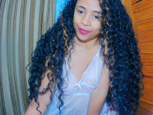 prettygirls11 live cam on BongaCams
