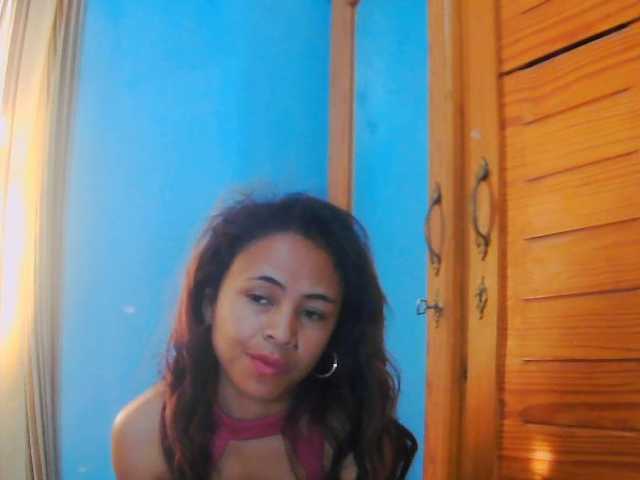 prettygirls11 live cam on BongaCams