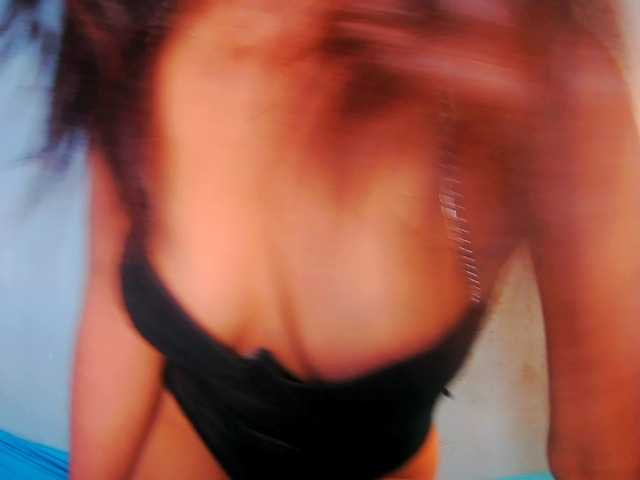 prettygirls11 live cam on BongaCams