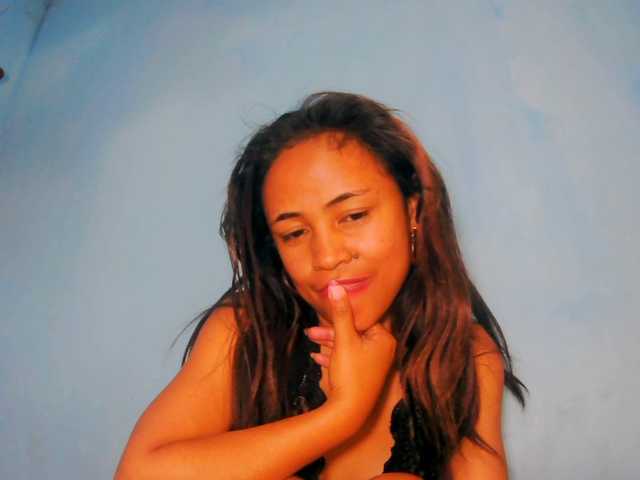 prettygirls11 live cam on BongaCams