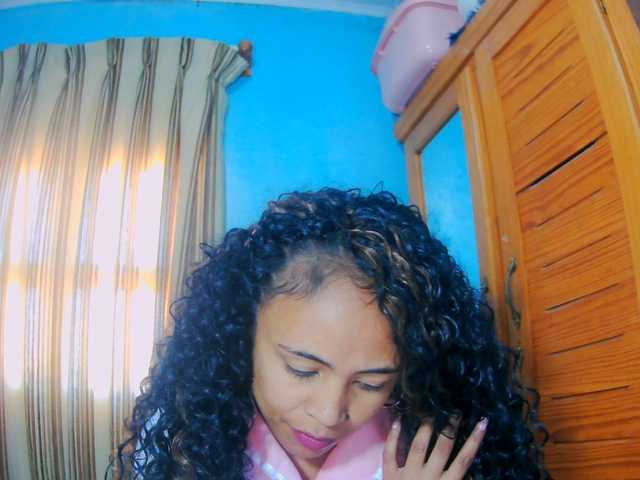 prettygirls11 live cam on BongaCams