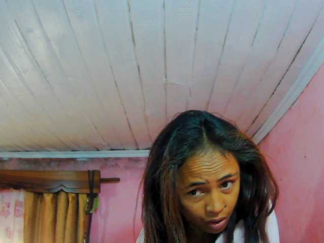prettygirls11 live cam on BongaCams