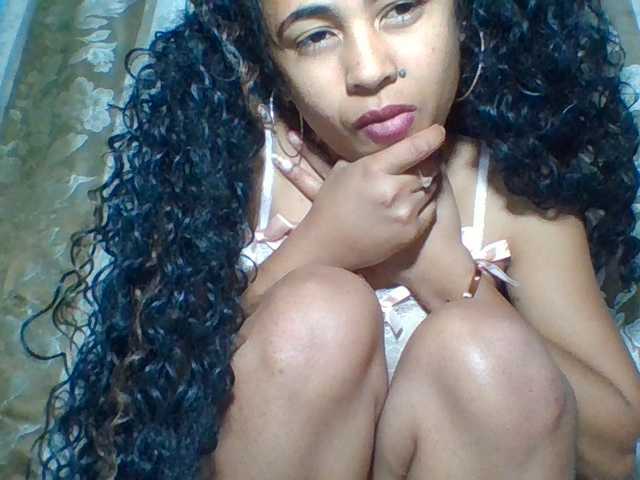 prettygirls11 live cam on BongaCams