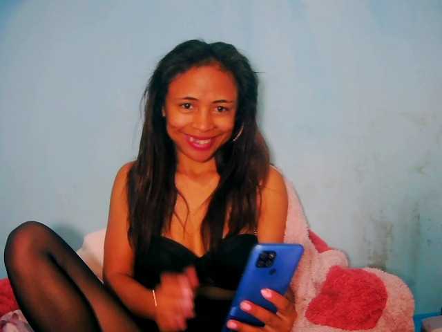 prettygirls11 live cam on BongaCams