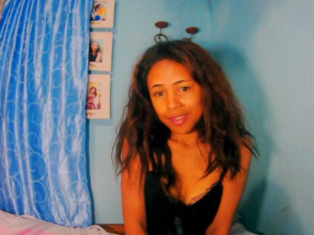 prettygirls11 live cam on BongaCams