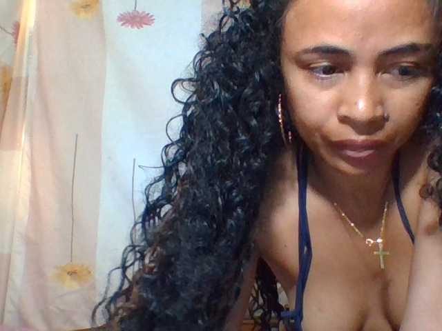 prettygirls11 live cam on BongaCams