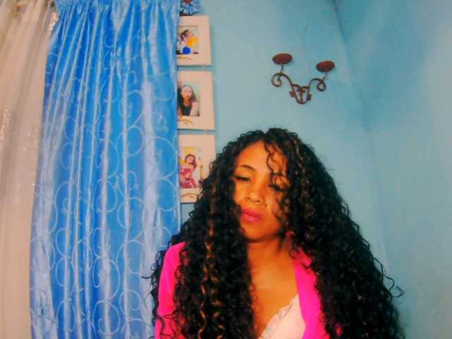 prettygirls11 live cam on BongaCams