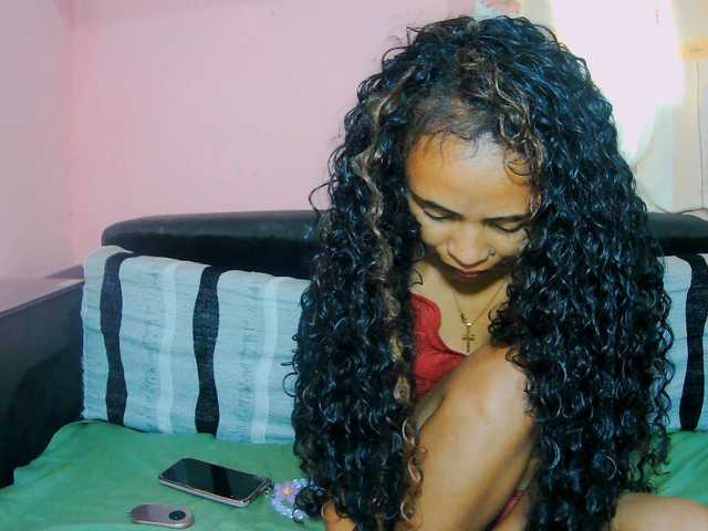 prettygirls11 live cam on BongaCams