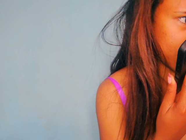 prettygirls11 live cam on BongaCams
