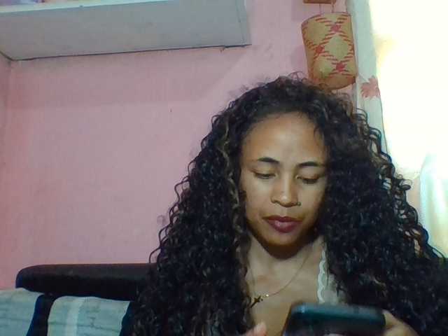 prettygirls11 live cam on BongaCams