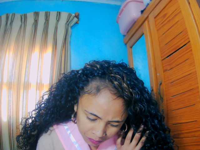 prettygirls11 live cam on BongaCams