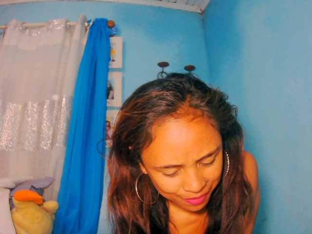 prettygirls11 live cam on BongaCams