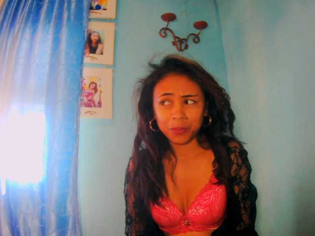 prettygirls11 live cam on BongaCams