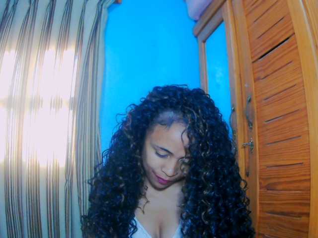 prettygirls11 live cam on BongaCams