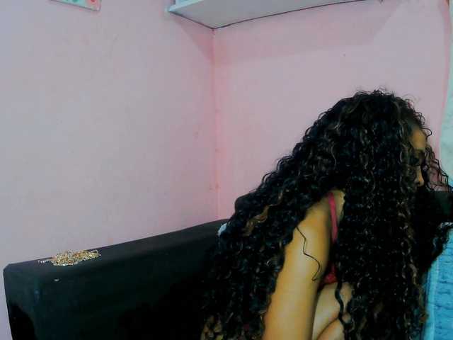 prettygirls11 live cam on BongaCams