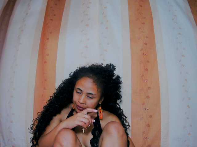 prettygirls11 live cam on BongaCams