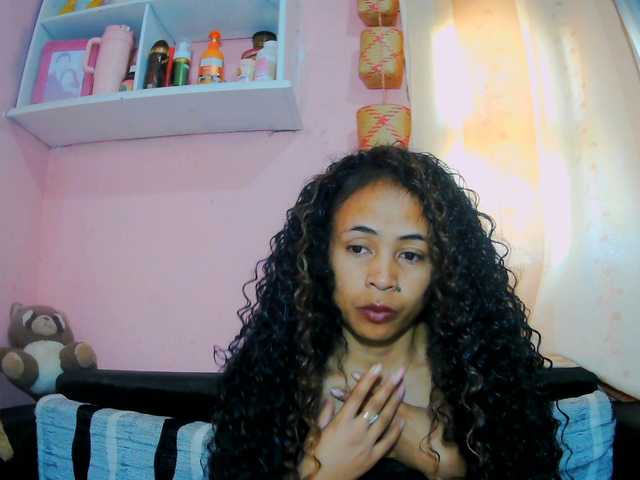 prettygirls11 live cam on BongaCams