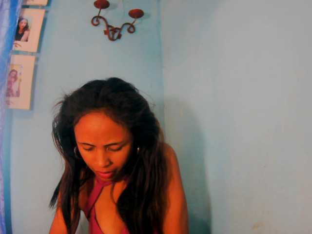 prettygirls11 live cam on BongaCams