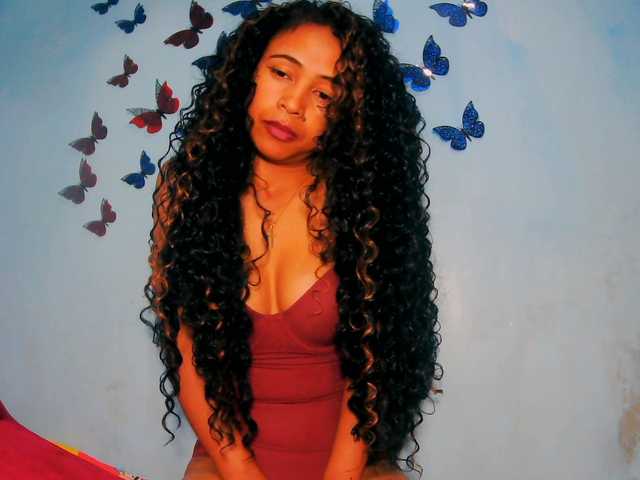 prettygirls11 live cam on BongaCams