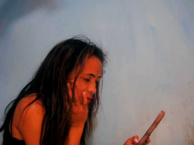 prettygirls11 live cam on BongaCams