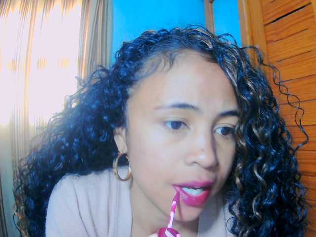 prettygirls11 live cam on BongaCams