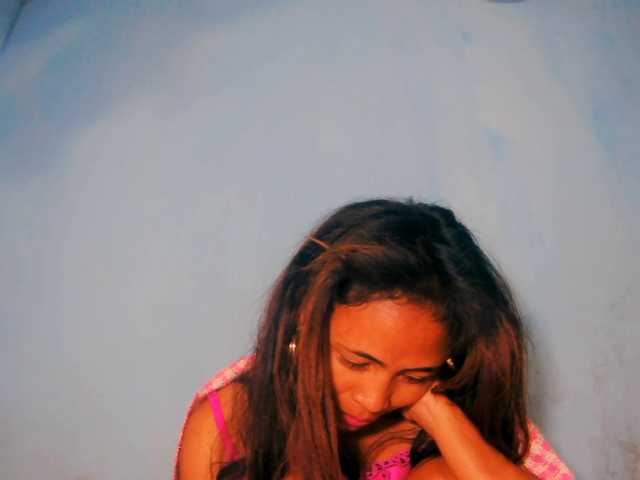 prettygirls11 live cam on BongaCams