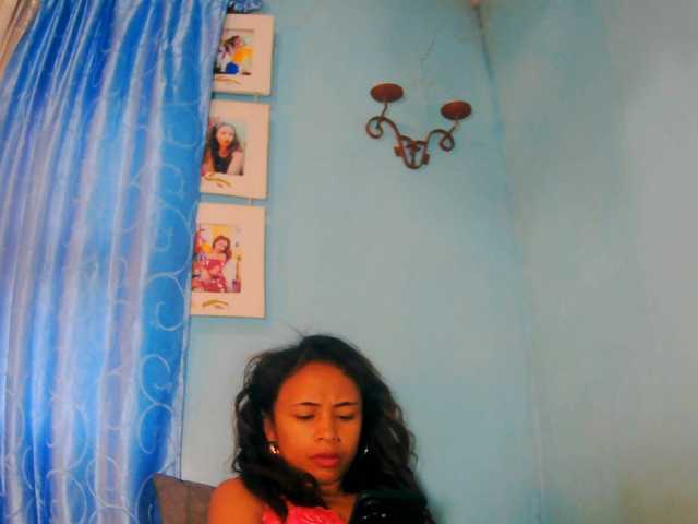 prettygirls11 live cam on BongaCams
