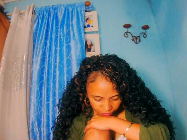 prettygirls11 live cam on BongaCams