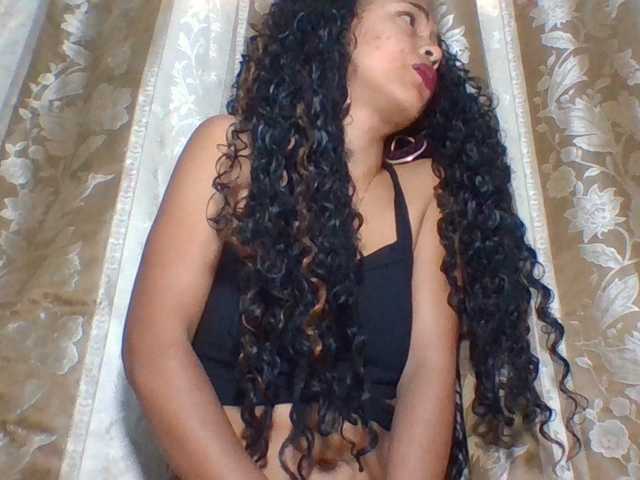 prettygirls11 live cam on BongaCams