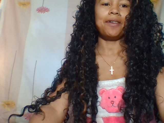 prettygirls11 — live female cam