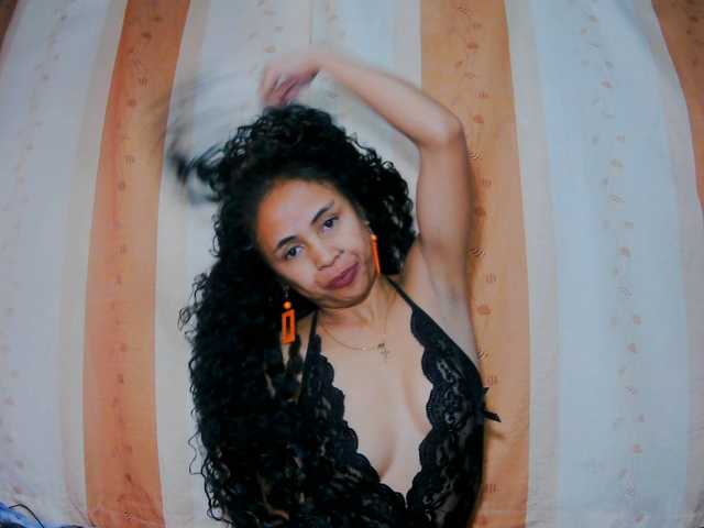 prettygirls11, en vivo ahora en BongaCams