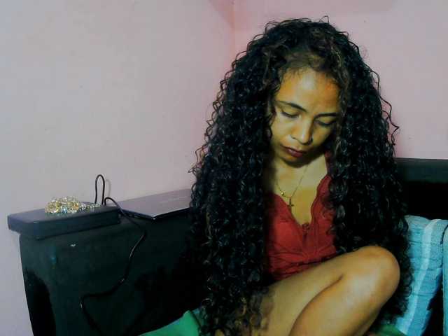 prettygirls11 live cam on BongaCams
