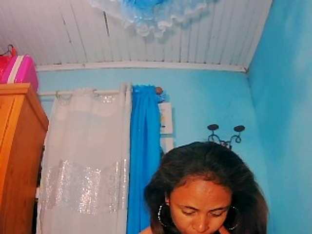 prettygirls11 live cam on BongaCams