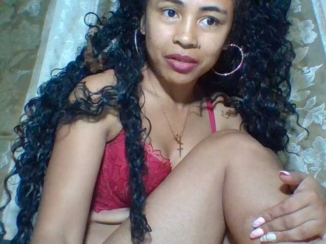 prettygirls11 live cam on BongaCams