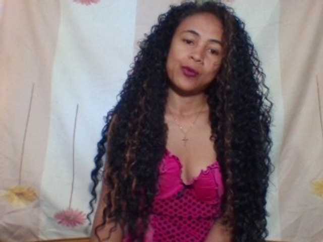 prettygirls11 live cam on BongaCams