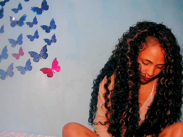 prettygirls11 live cam on BongaCams