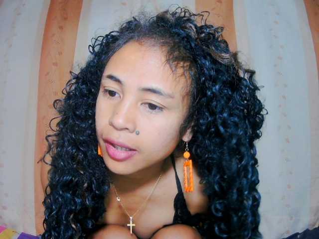 prettygirls11, en vivo ahora en BongaCams