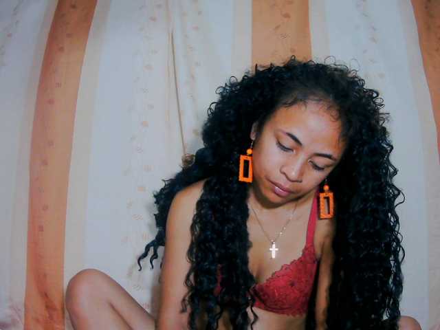 prettygirls11 live cam on BongaCams