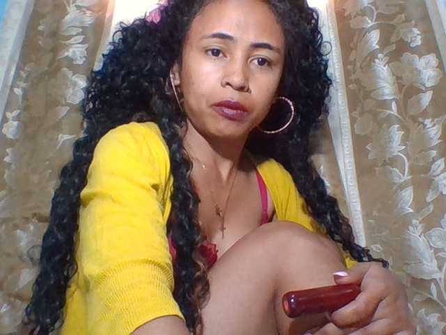prettygirls11 live cam on BongaCams