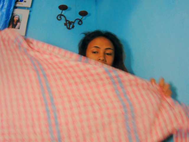 prettygirls11 live cam on BongaCams