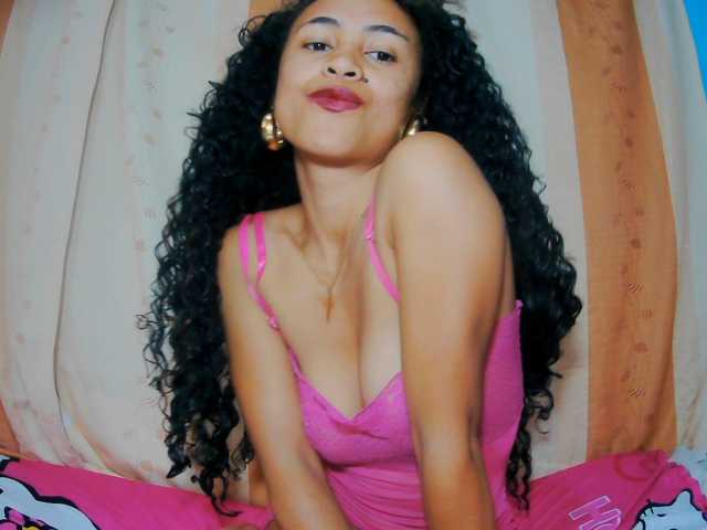prettygirls11 live cam on BongaCams