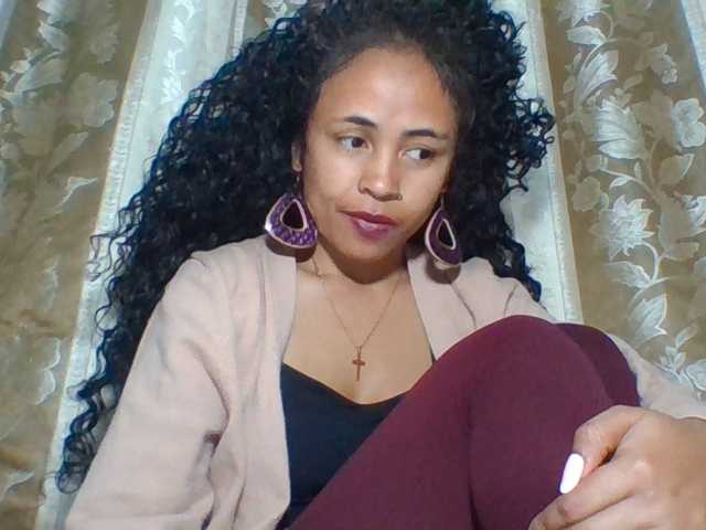 prettygirls11 live cam on BongaCams