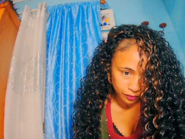 prettygirls11 live cam on BongaCams